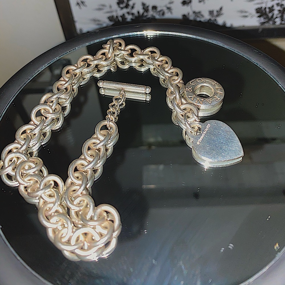 TIFFANY’s Toggle necklace